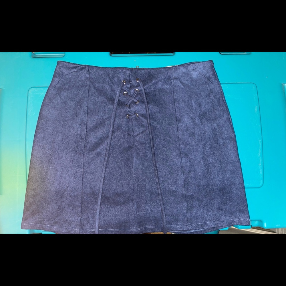 Blue, fitted skirt